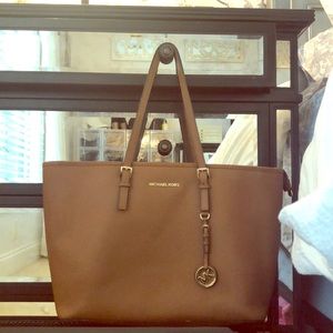 Michael kors tote in luggage color